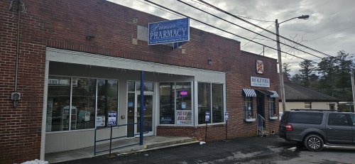 Premieren Pharmacy Exterior in Newland, NC